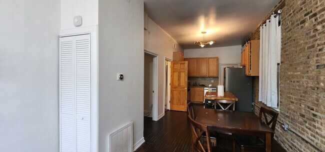 Building Photo - 1224 N Cleaver St