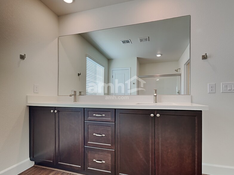 Building Photo - 6106 Theodore St