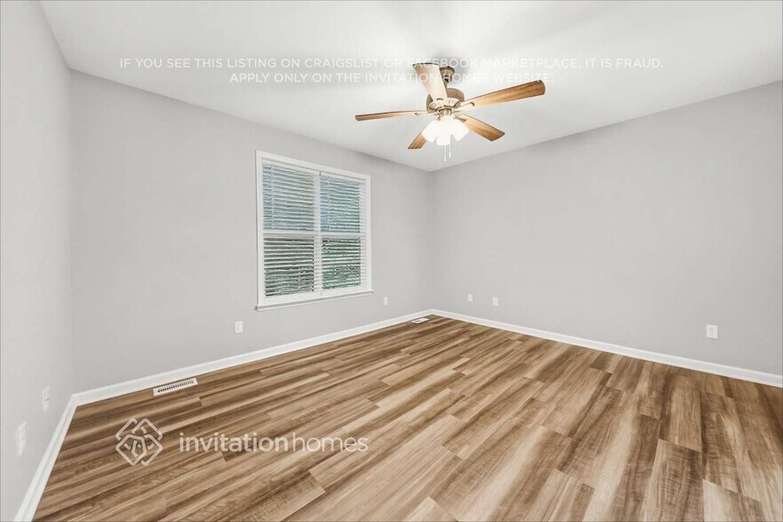 Building Photo - 204 Zircon Ln