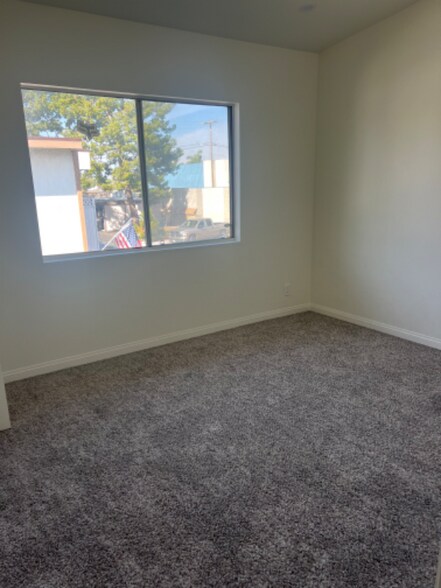 Building Photo - 125 Melody Ln