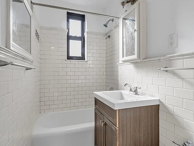 Building Photo - 50 Shore Blvd