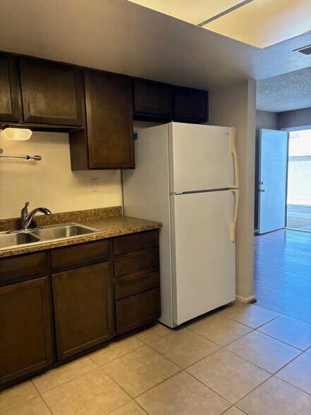 Kitchen - 8034 E Oak St