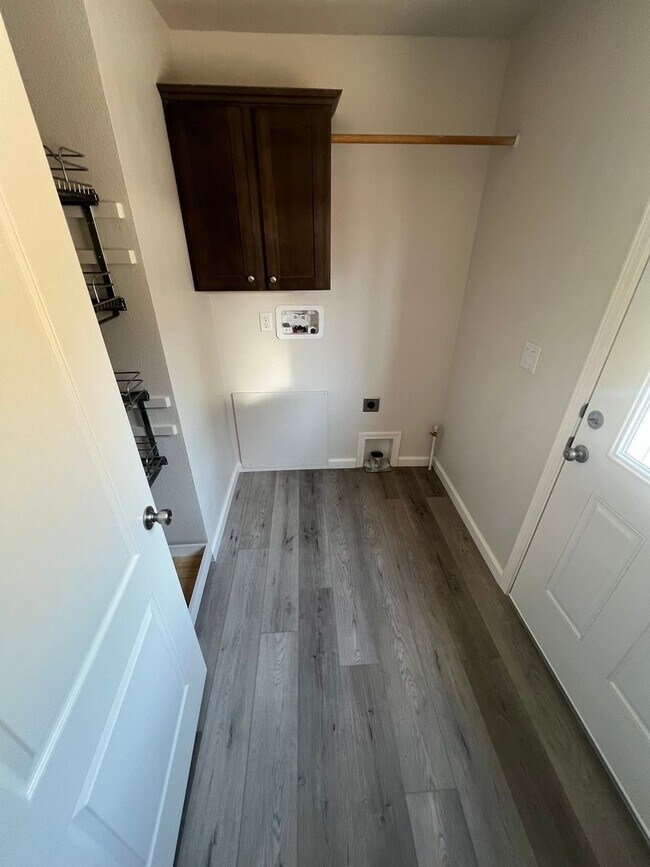 Building Photo - Paradise Home for rent, Great Location, 3 ...