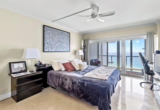 Building Photo - 111 N Pompano Beach Blvd