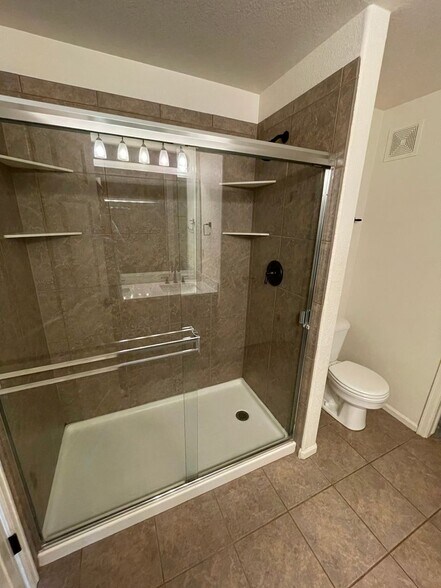 Building Photo - 2113 S Fulton Cir