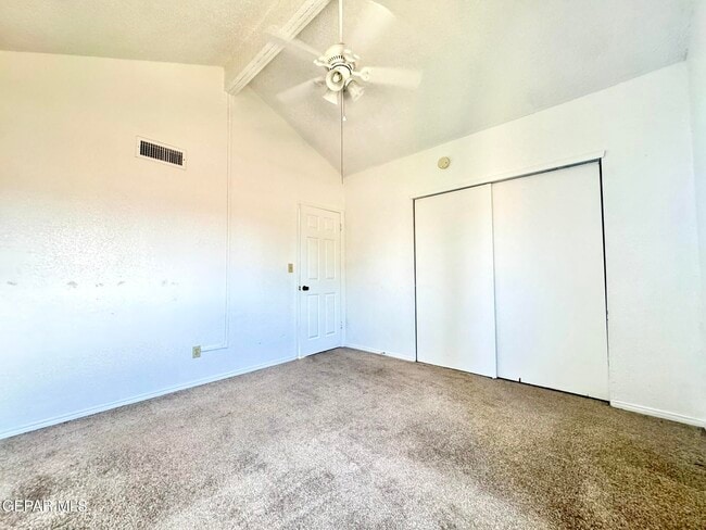 Building Photo - 2218 Seagull Dr
