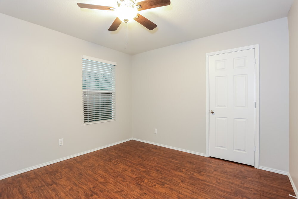 Building Photo - 128 Feverbush Dr