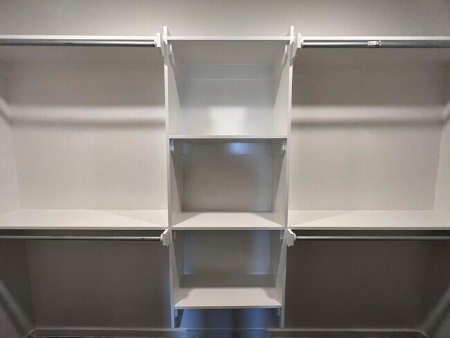 Building Photo - 2139 N Texas Ave