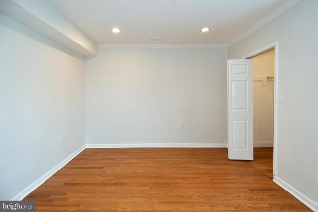 Building Photo - 737 Morton St NW