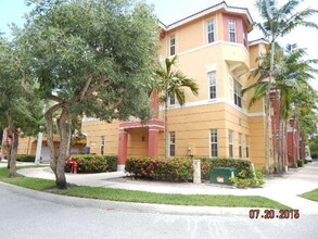 Building Photo - 2609 Shoma Dr