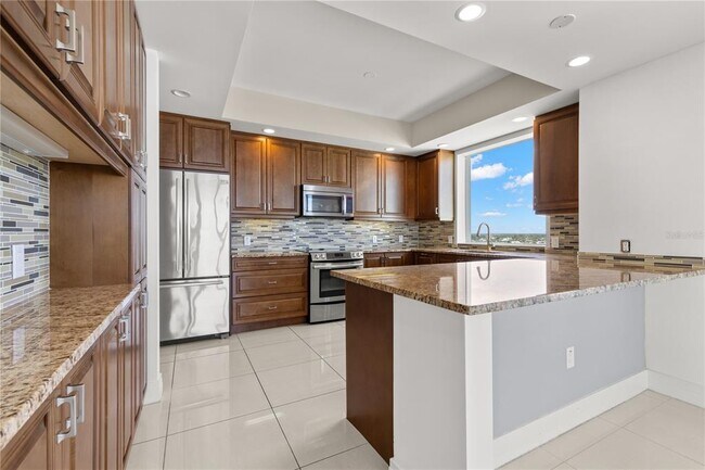 Building Photo - 1325 Snell Isle Blvd NE