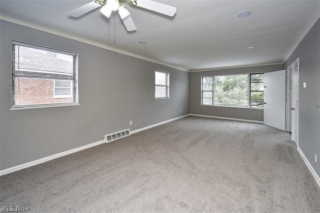 Building Photo - 2346 Westmoor Rd