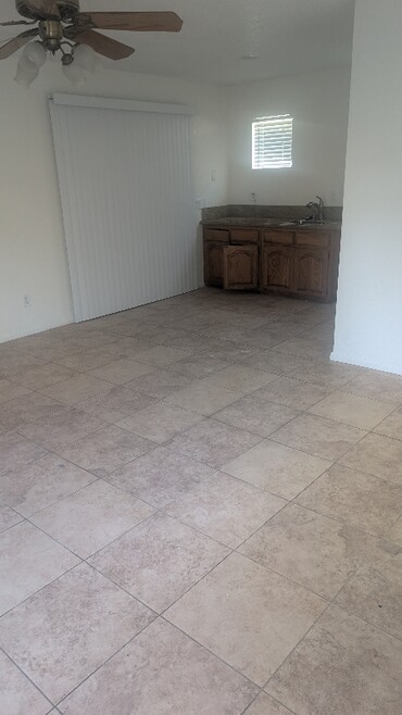 Building Photo - 2211 Olympic View Dr