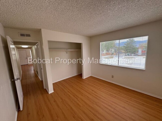 Building Photo - 1501 N Edmonds Dr