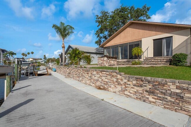 Building Photo - 6340 Garland Ct