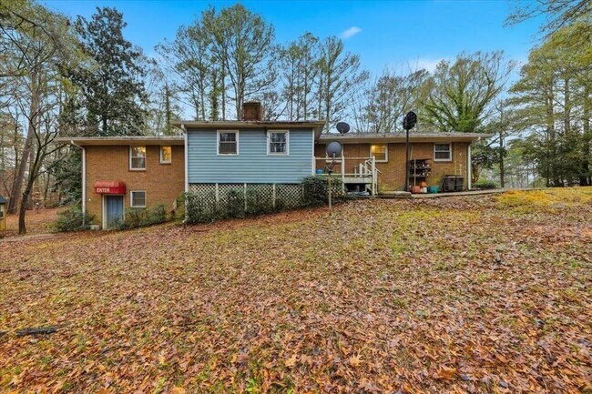 Building Photo - 8435 Campbellton Fairburn Rd