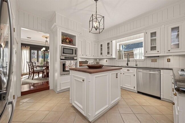 Building Photo - 9622 Fenchurch Dr