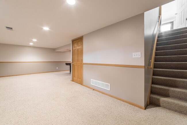 Building Photo - 238 Driftwood Ln