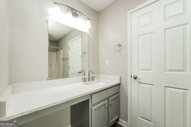 Building Photo - 2404 Rambling Way