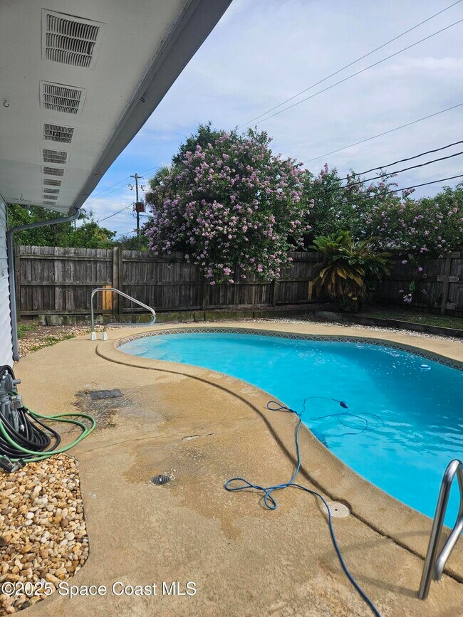 Building Photo - 955 Beechfern Ln