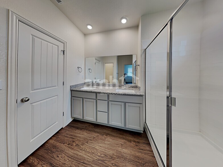 Building Photo - 2715 Spencebrook