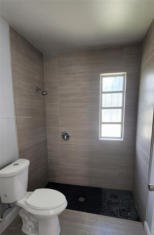 Building Photo - 405 NW 64th St