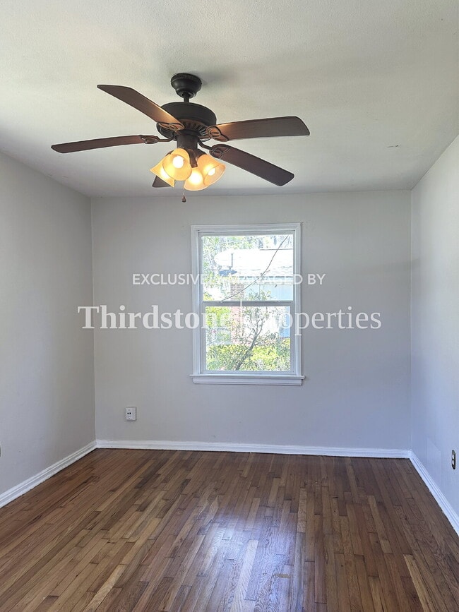 Building Photo - 8121 Hawthorne St