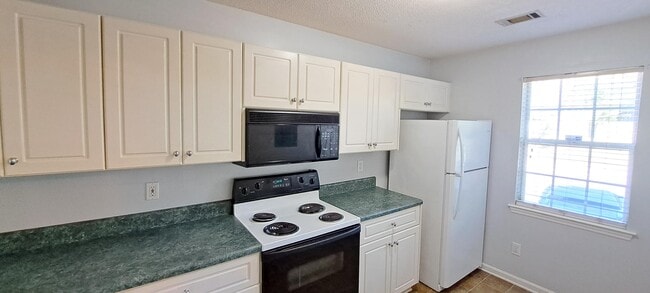 Building Photo - 4708 Brookwood Dr