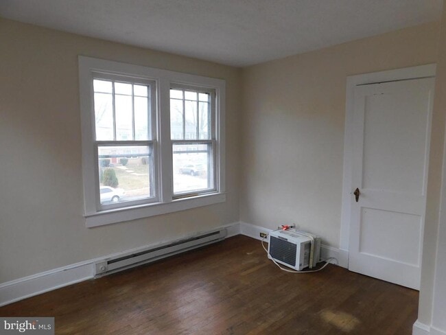 Building Photo - 614 National Ave