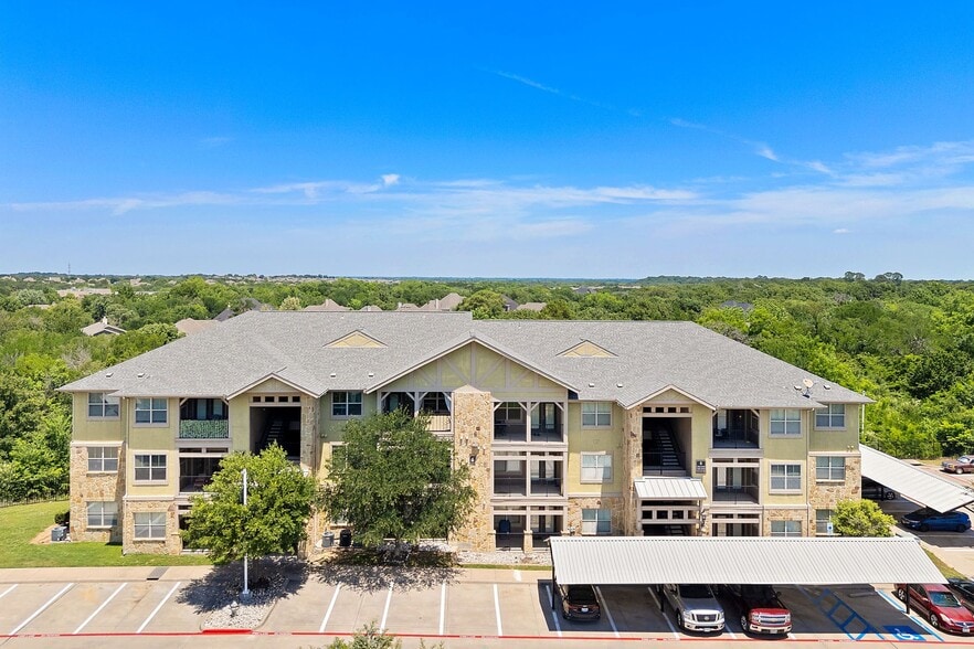 Building Photo - The Lodge at Pecan Creek