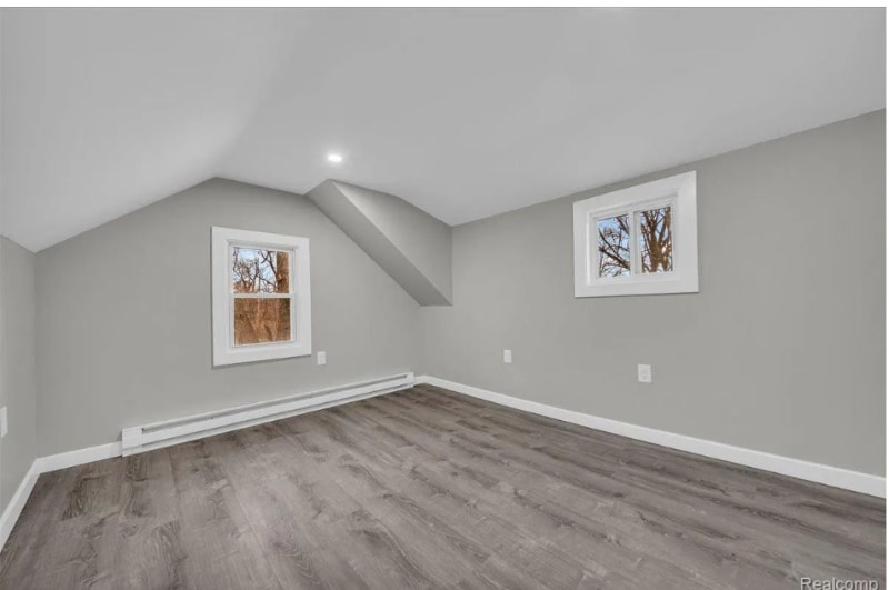 Building Photo - 15907 Blackstone St