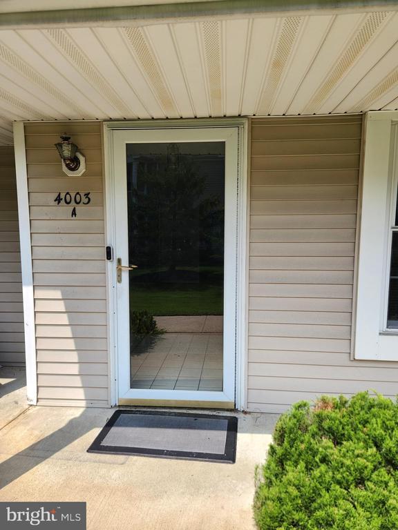 Building Photo - 4003A Saxony Dr