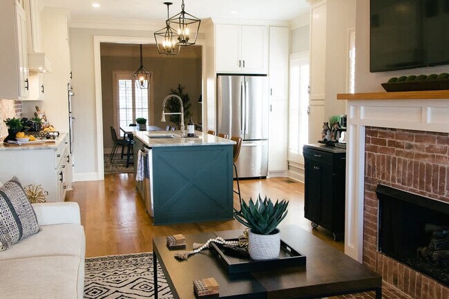 Building Photo - 131F Woodmont Blvd