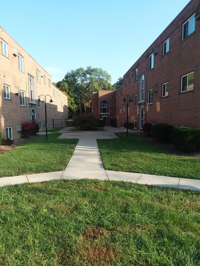 1506 W North Bend Rd 1506 W North Bend Rd Cincinnati OH 45224