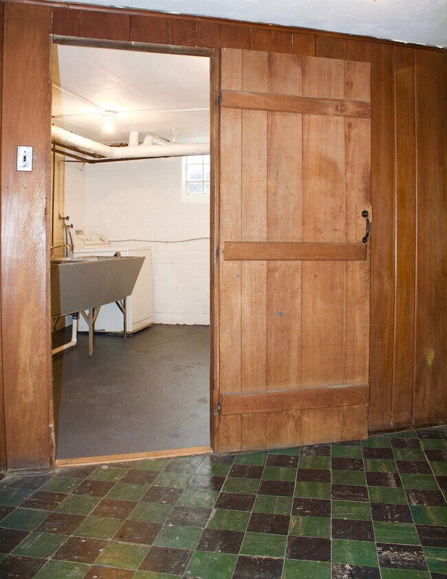 Building Photo - 15388 Glynn Rd