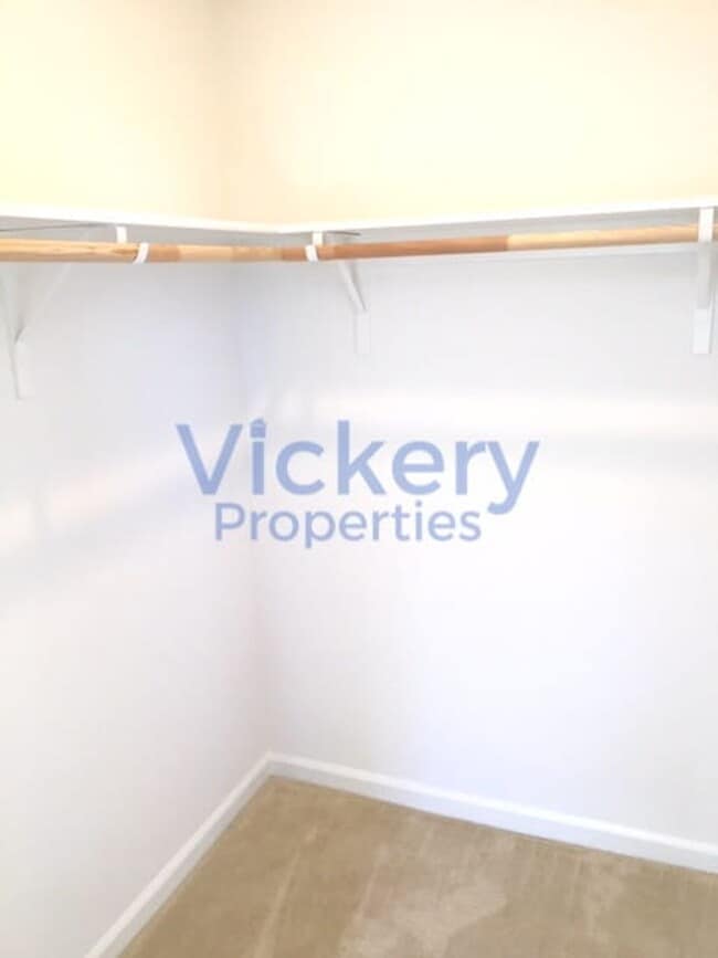 Building Photo - Beautiful 4 Bd/3.5 Ba, 2589 sf Single-family house in Dublin available For Early April Move In!!