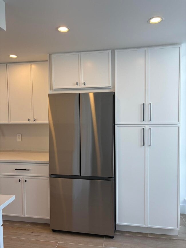 Building Photo - 2404 Bridgewood Dr