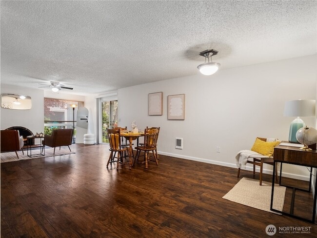 Building Photo - 7425 Ruby Dr SW