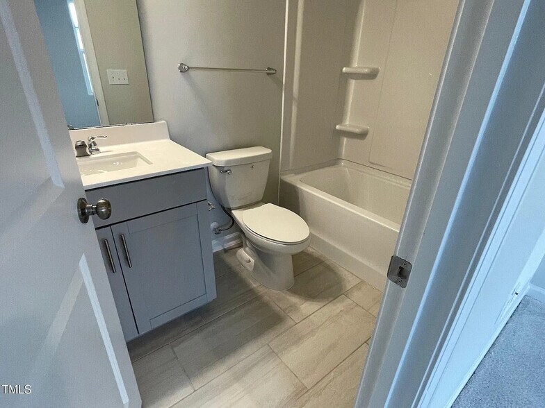 Building Photo - Room in Townhome on Hemlock Cone Wy