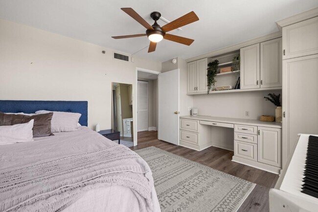 Building Photo - 3301 Bayshore Blvd