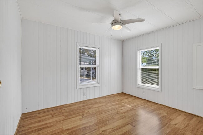 Building Photo - 65 Relaxed Cir