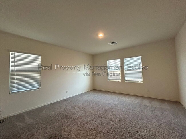 Building Photo - 6512 W Magdalena Ln