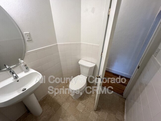 Building Photo - 3620 W Pikes Peak Ave