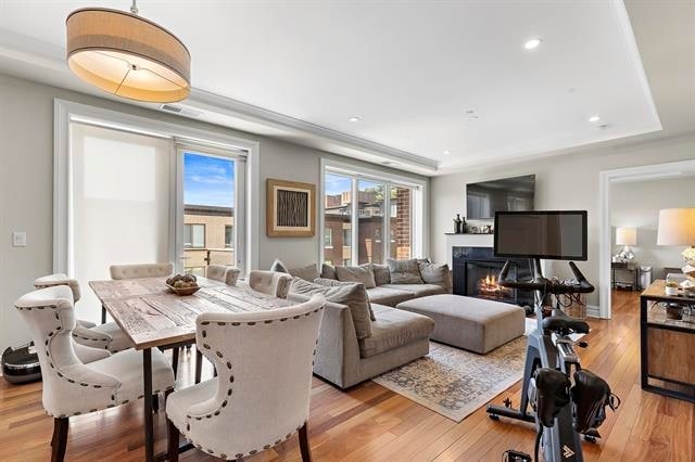 Building Photo - 250 Henley Pl