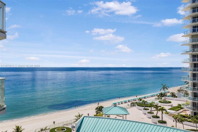 Building Photo - 16485 Collins Ave