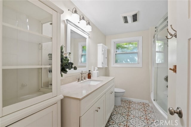 Building Photo - 725 N Bandini St