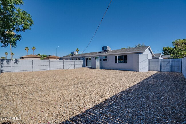 Building Photo - 215 S Doran