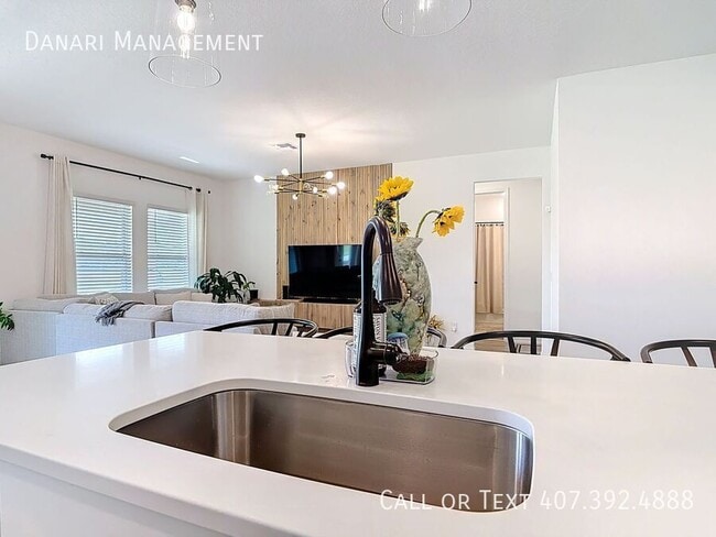 Building Photo - 1348 Sterling Pointe Dr