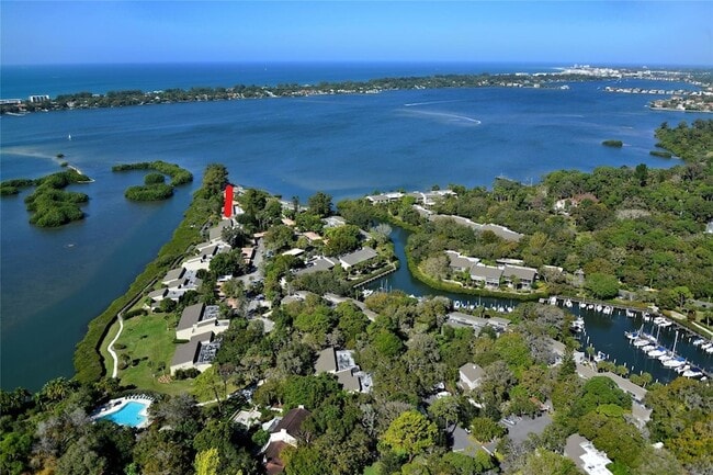 Building Photo - 1701 Pelican Cove Rd