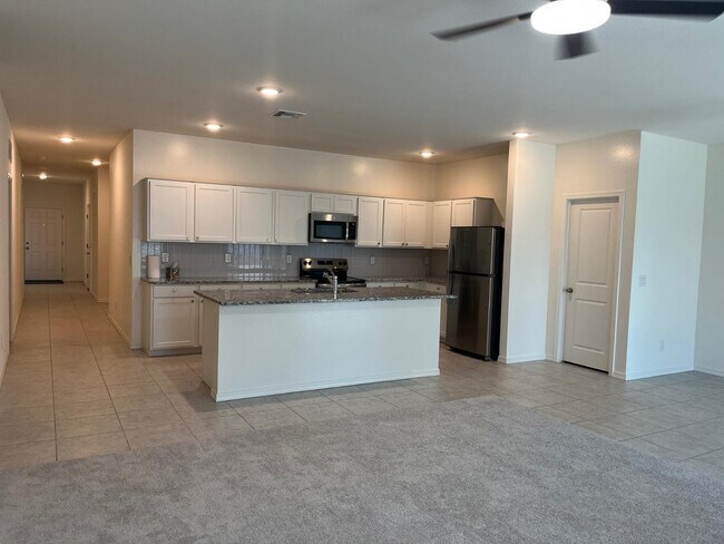 Building Photo - 4466 N 100th Dr
